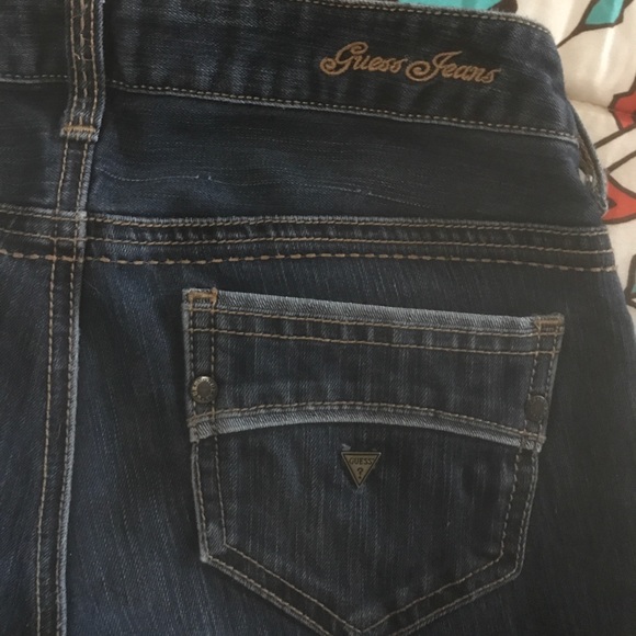 GUESS | dark wash y2k denim on demin trim capris W24 - Picture 3 of 5